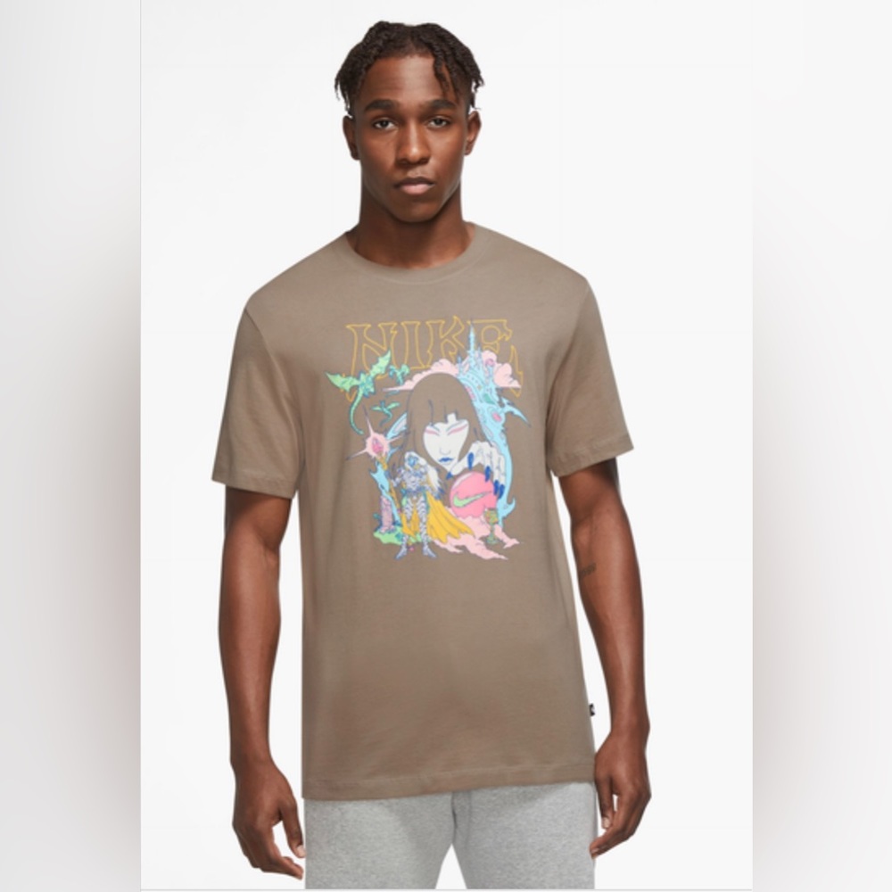 NWT Nike T-Shirt